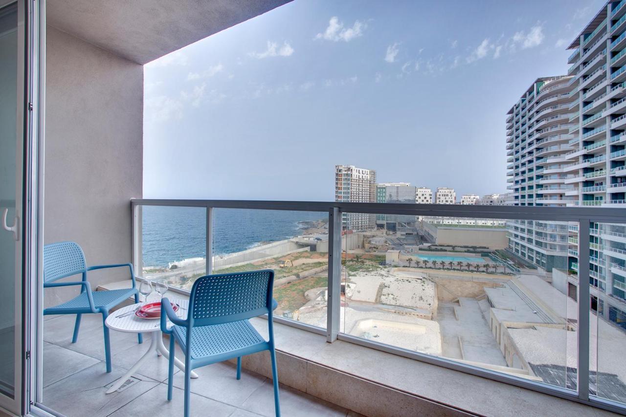 Modern Seaview Apartment In A Prime Location Sliema Luaran gambar